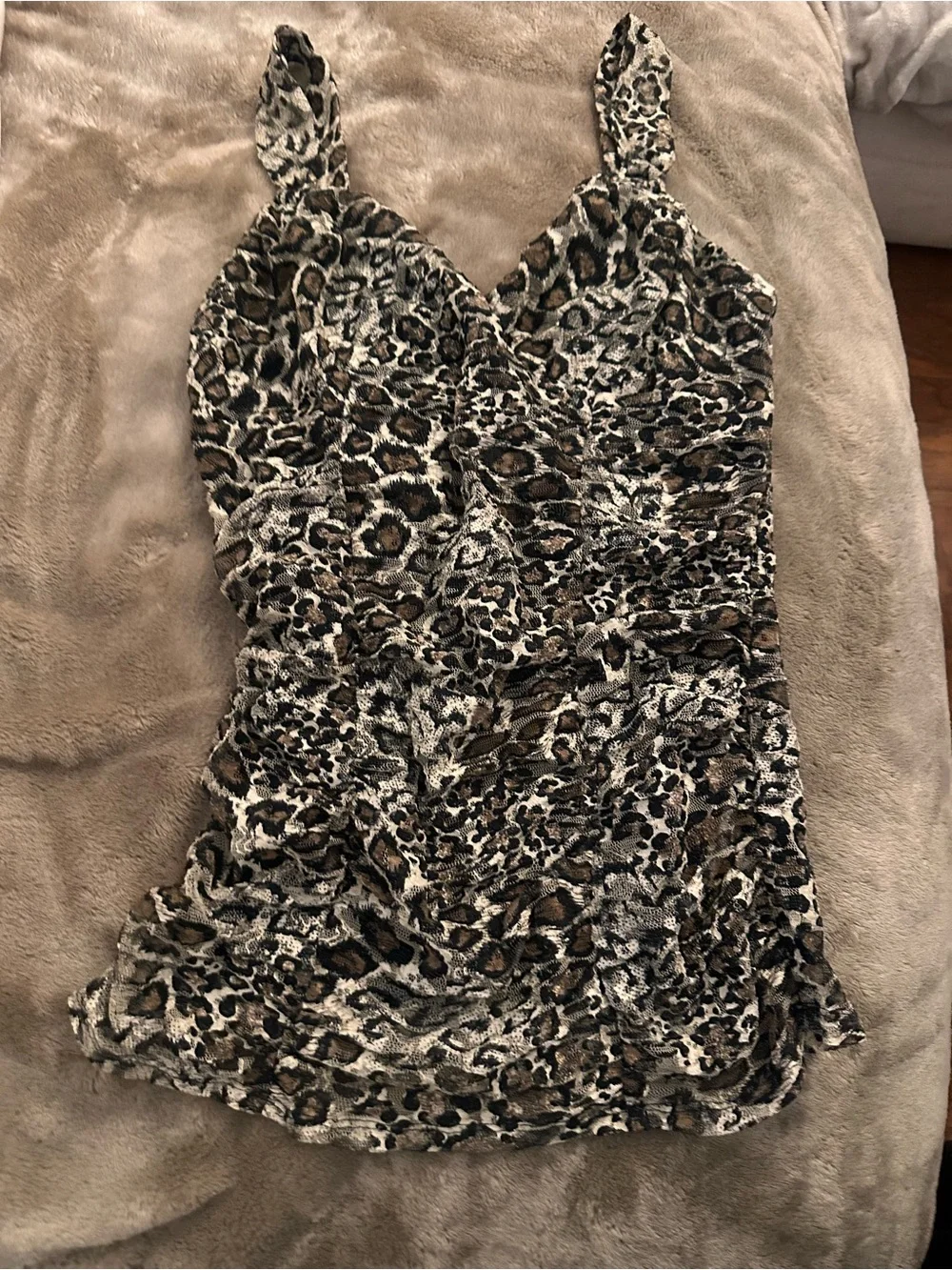 Animal print vintage express ruched top